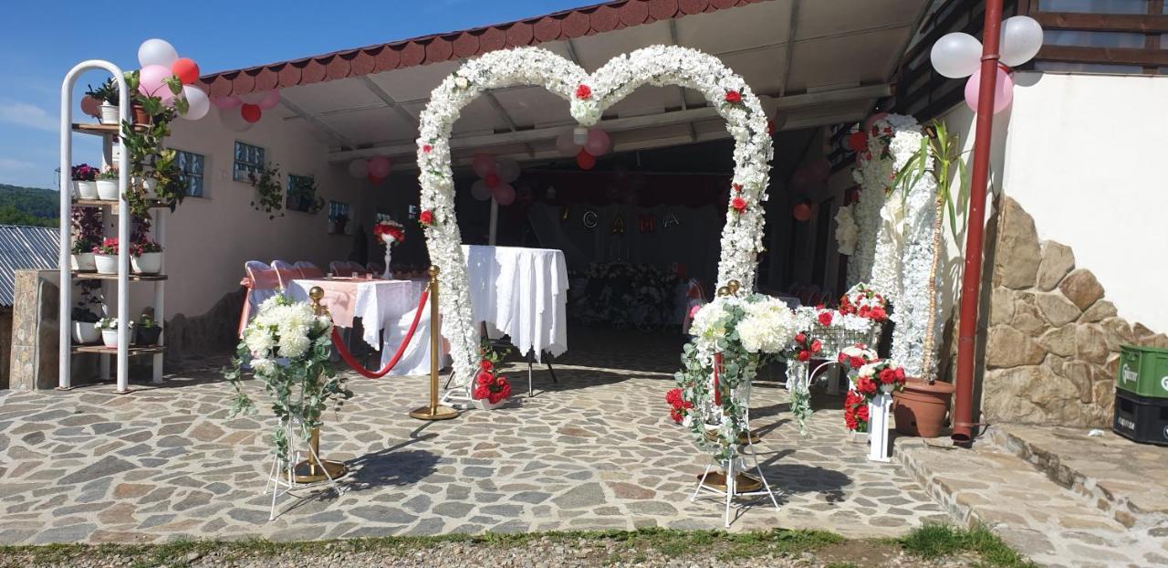 La Curtea Argeseana Appartement Valea Iasului Buitenkant foto