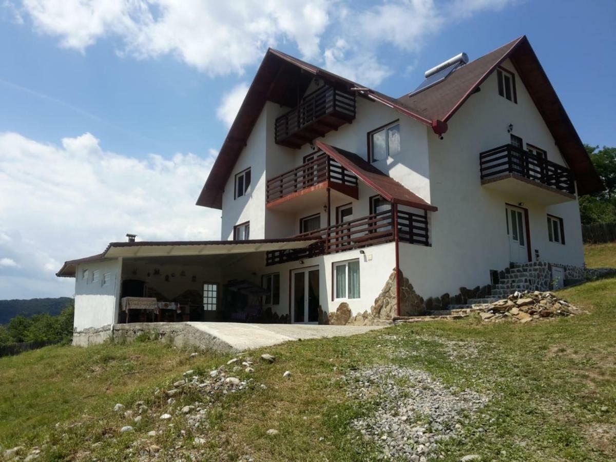 La Curtea Argeseana Appartement Valea Iasului Buitenkant foto