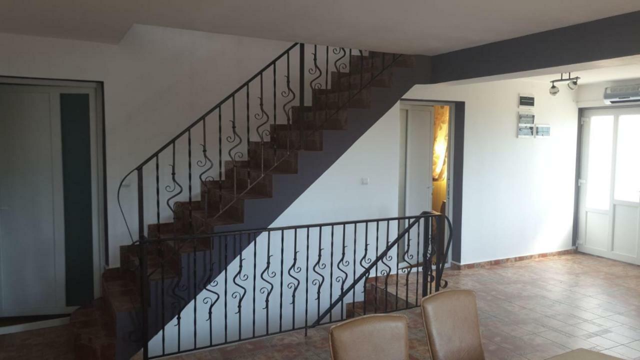 La Curtea Argeseana Appartement Valea Iasului Buitenkant foto