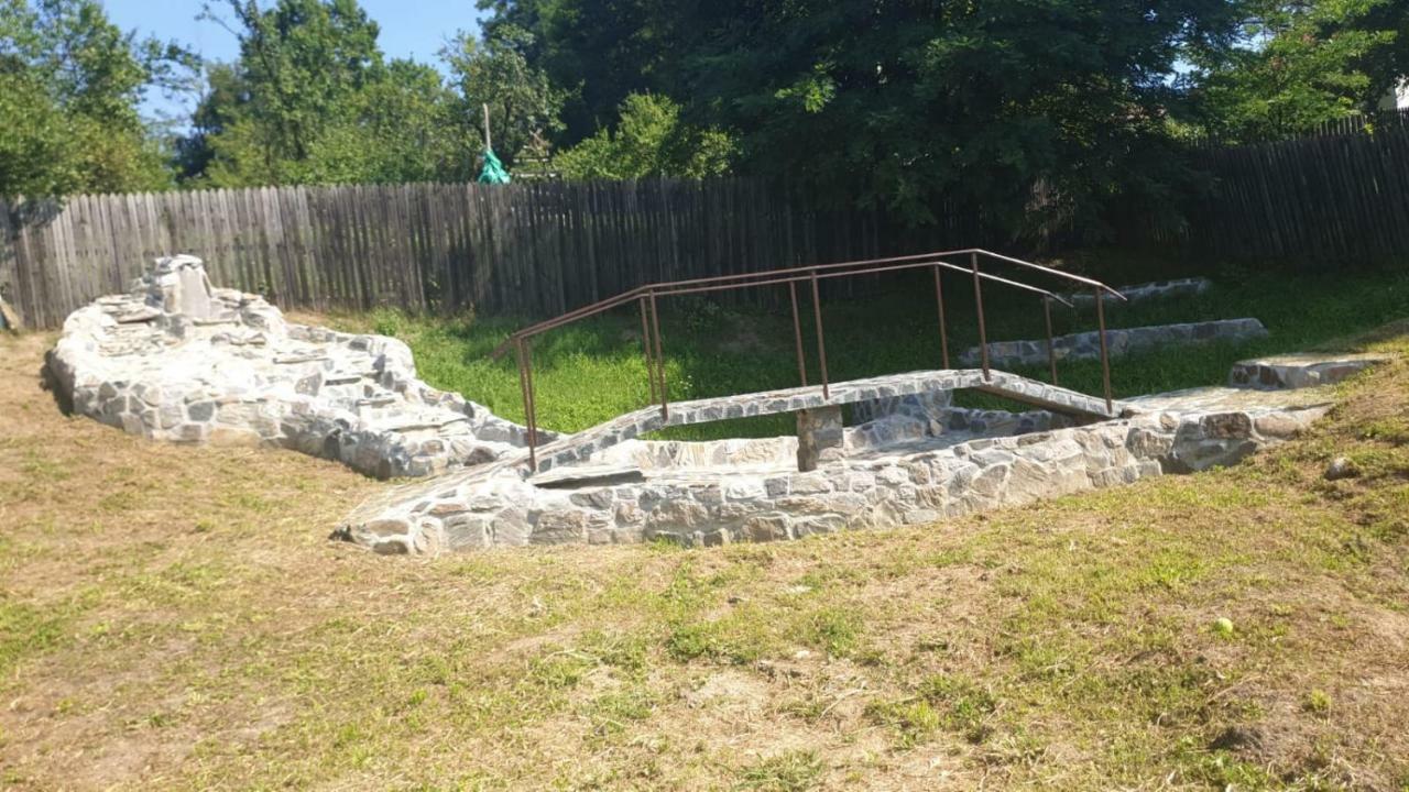 La Curtea Argeseana Appartement Valea Iasului Buitenkant foto